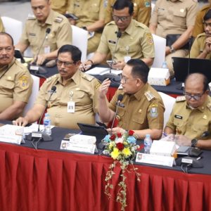 Rakor Bersama Mendagri, Pj. Gubernur Adhy Sebut  Inflasi Jatim Selama Tahun 2024 Cenderung Turun