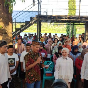 Dukungan Radar Vagus untuk Vinanda-Gus Qowim, Harapkan Islamic Center Jadi Daya Tarik Baru Kota Kediri Dukungan Radar Vagus untuk Vinanda-Gus Qowim, Harapkan Islamic Center Jadi Daya Tarik Baru Kota Kediri