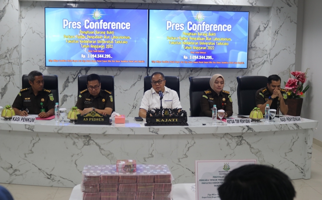 Kejati Sulteng Sita Dana Pengembalian Dua Tersangka Korupsi di Untad