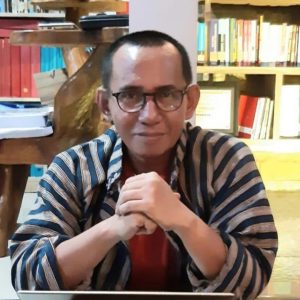 Berselancar dengan Filsafat