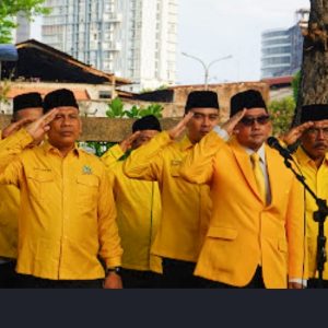 Ziarah Makam & Santunan Anak Yatim Tandai HUT Ke 60 Partai Golkar Jatim Ziarah Makam & Santunan Anak Yatim Tandai HUT Ke 60 Partai Golkar Jatim
