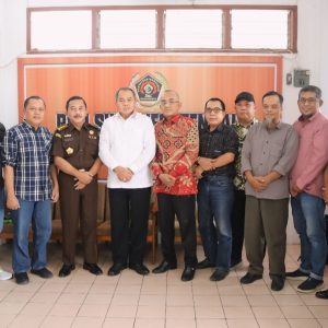 Kajati Sulteng Apresiasi PWI dalam Menjaga Profesionalisme dan Etika Jurnalistik Kajati Sulteng Apresiasi PWI dalam Menjaga Profesionalisme dan Etika Jurnalistik