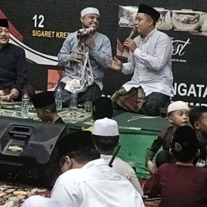 Ribuan Jamaah Ikuti “Gema Celep Bersholawat” Ribuan Jamaah Ikuti “Gema Celep Bersholawat”