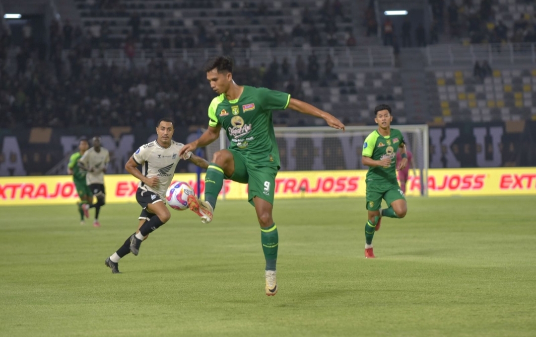 Hasil Liga 1 : Persebaya Ditahan Imbang PSM Makassar di Kandang, Skor 1-1