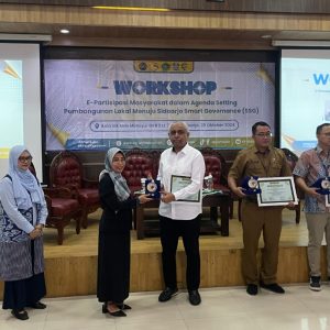Handphone Privasi dan Partisipasi Publik dalam Smart Governance Handphone Privasi dan Partisipasi Publik dalam Smart Governance