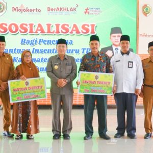 Pemkab Mojokerto Gelontor Rp. 3 Miliar Untuk Insentif Guru TPQ Pemkab Mojokerto Gelontor Rp. 3 Miliar Untuk Insentif Guru TPQ