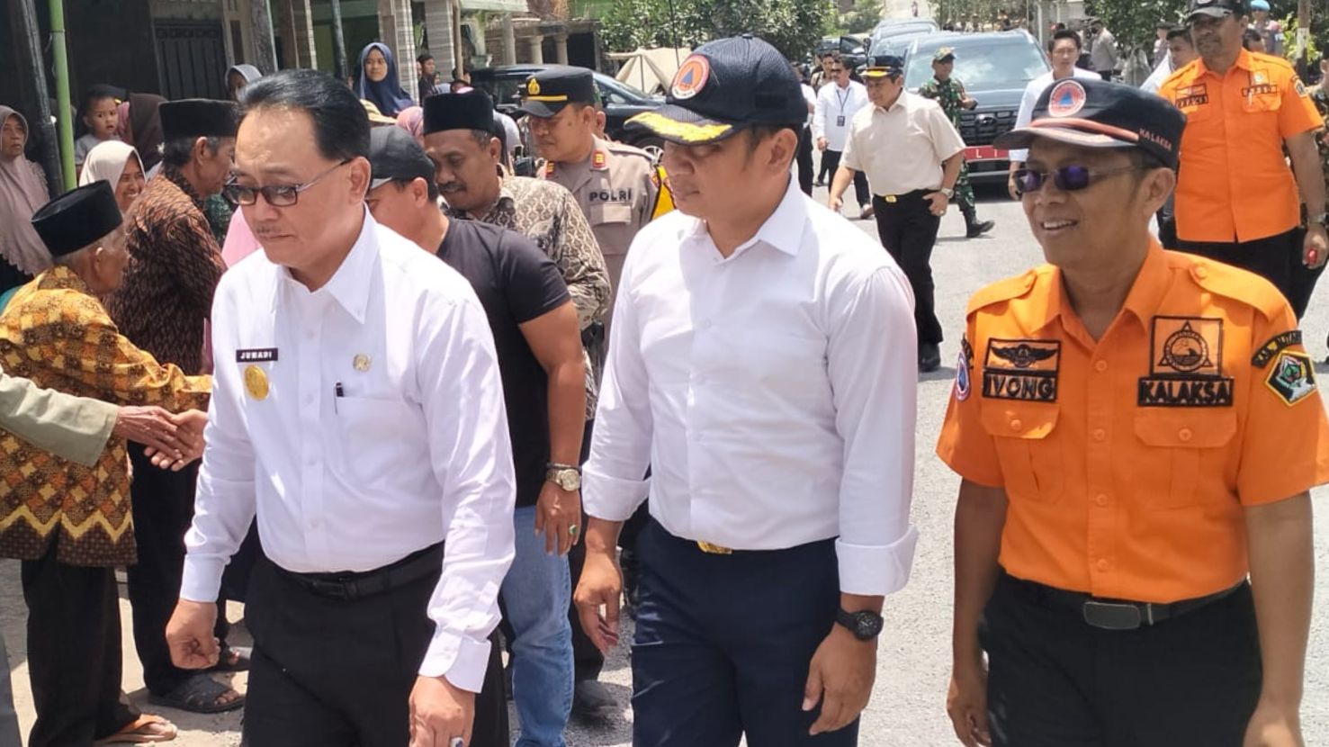Pemkab Blitar Distribusian Air Bersih di Kecamatan Binangun