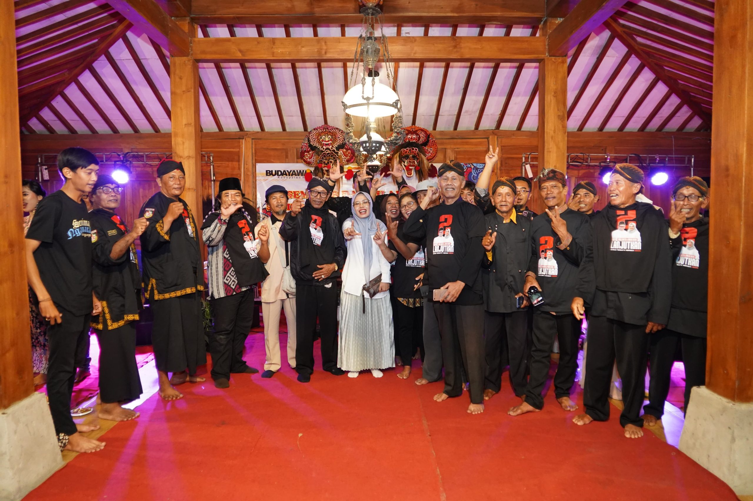 Seniman dan Budayawan se-Kabupaten Kediri Deklarasi Dukung Dhito-Dewi di Pilkada 2024
