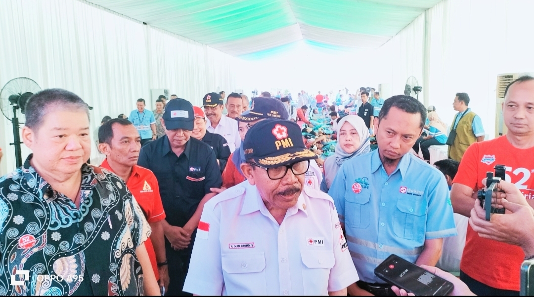 Diikuti 1052 Karyawan, Ketua PMI H Imam Utomo Apresiasi Donor Darah PT. Tjiwi Kimia