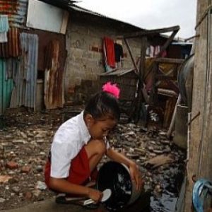 Angka Kemiskinan Di Jatim Turun Satu Digit Menjadi 9,79 % Angka Kemiskinan Di Jatim Turun Satu Digit Menjadi 9,79 %