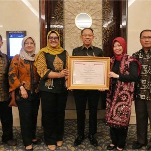 Pemkot Mojokerto Raih Penghargaan Top Inovasi Layanan Publik Dari Kemenpan RI Pemkot Mojokerto Raih Penghargaan Top Inovasi Layanan Publik Dari Kemenpan RI