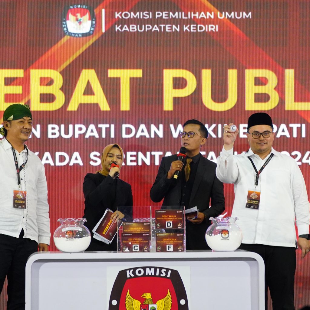 Survei Indikator, Paslon Dhito-Dewi Unggul dalam Debat Pilbup Kediri