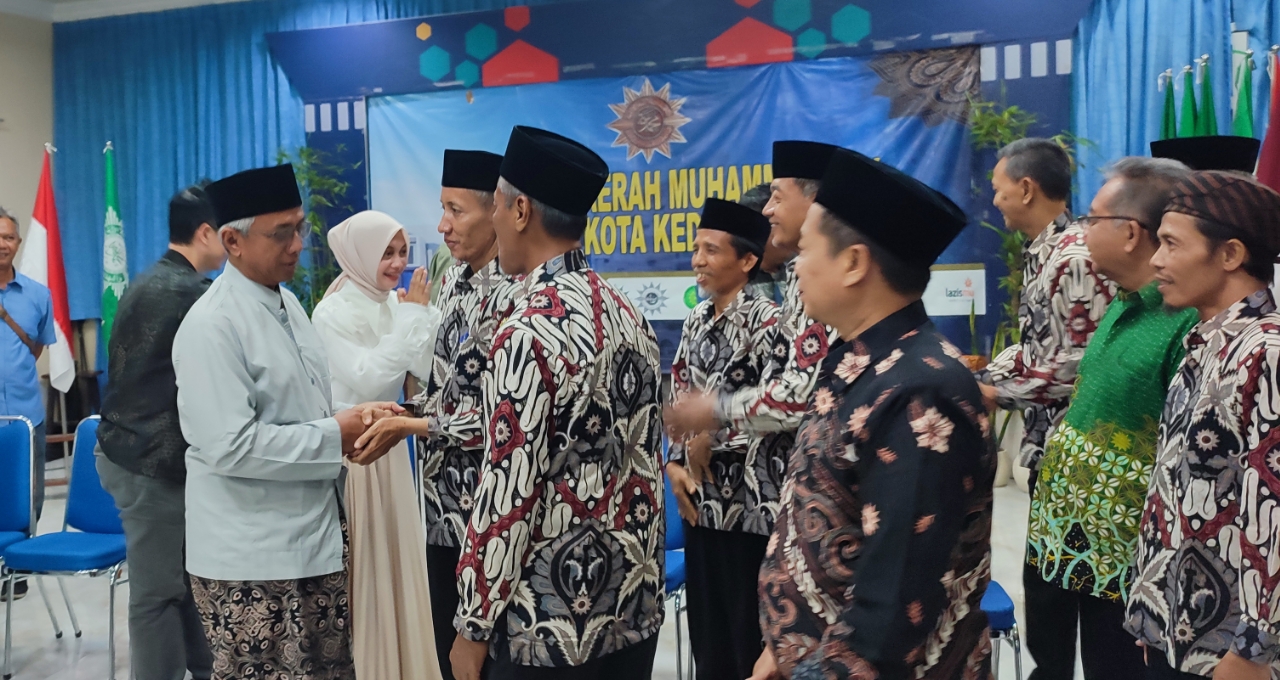 Paslon Nomor 1 Vinanda-Gus Qowim Silaturahmi dengan Muhammadiyah, Perkuat Visi Kediri Mapan