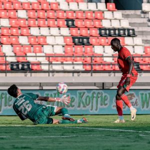 Tumbangkan PSIS 0-1, Persebaya Puncaki Kelasemen Sementara Liga 1