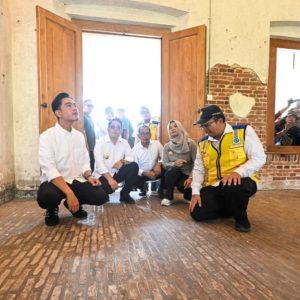 Wapres Gibran Rakabuming Raka Didampingi Pj. Gubernur Adhy Tinjau Benteng Pendem Ngawi