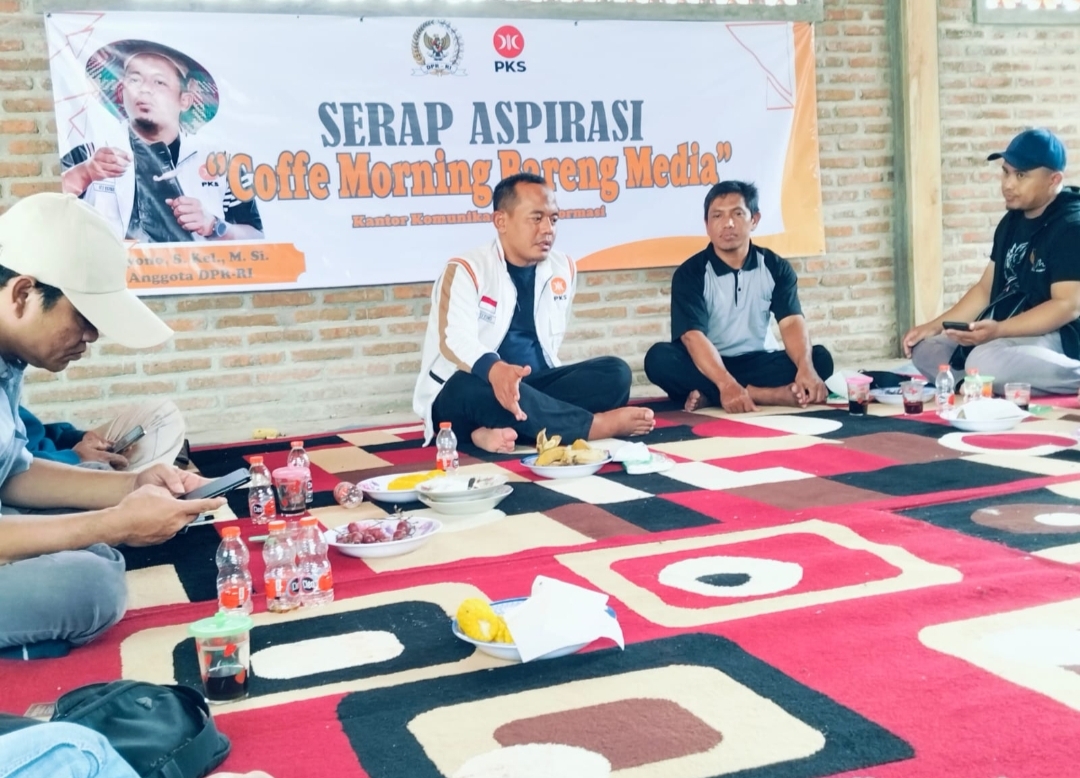 Pulang Kampung Riyono Anggota DPR RI Dari PKS Ngopi Bareng Dengan Media