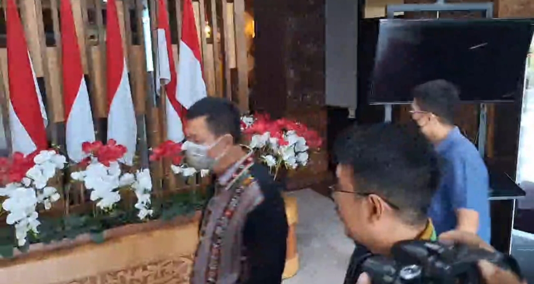 Kejagung Periksa Ayah Ronald Tannur di Kejati Jatim