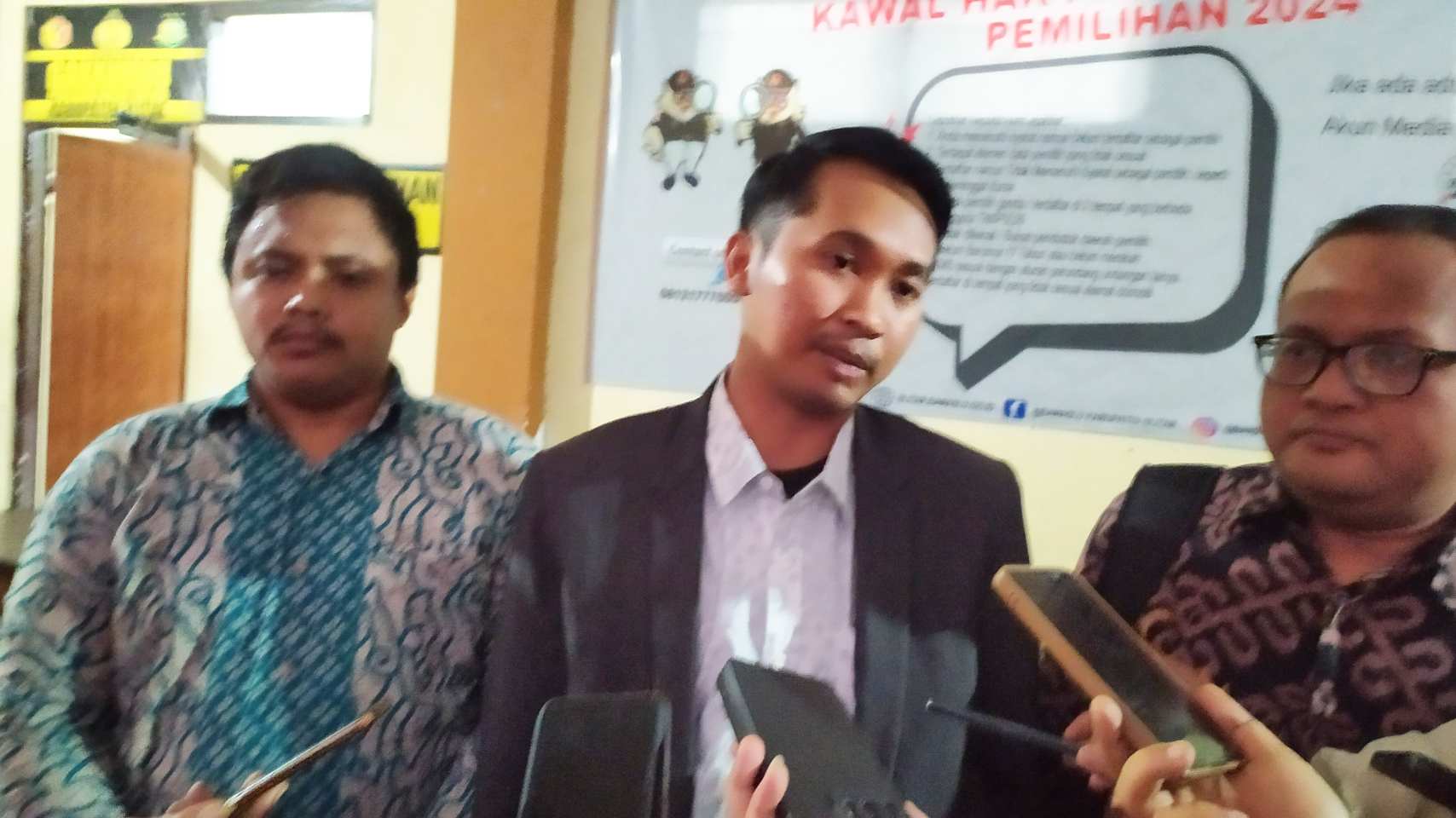 Paska Debat Paslon, Tim Rizky Laporkan Dugaan Pelanggaran ke Bawaslu Blitar