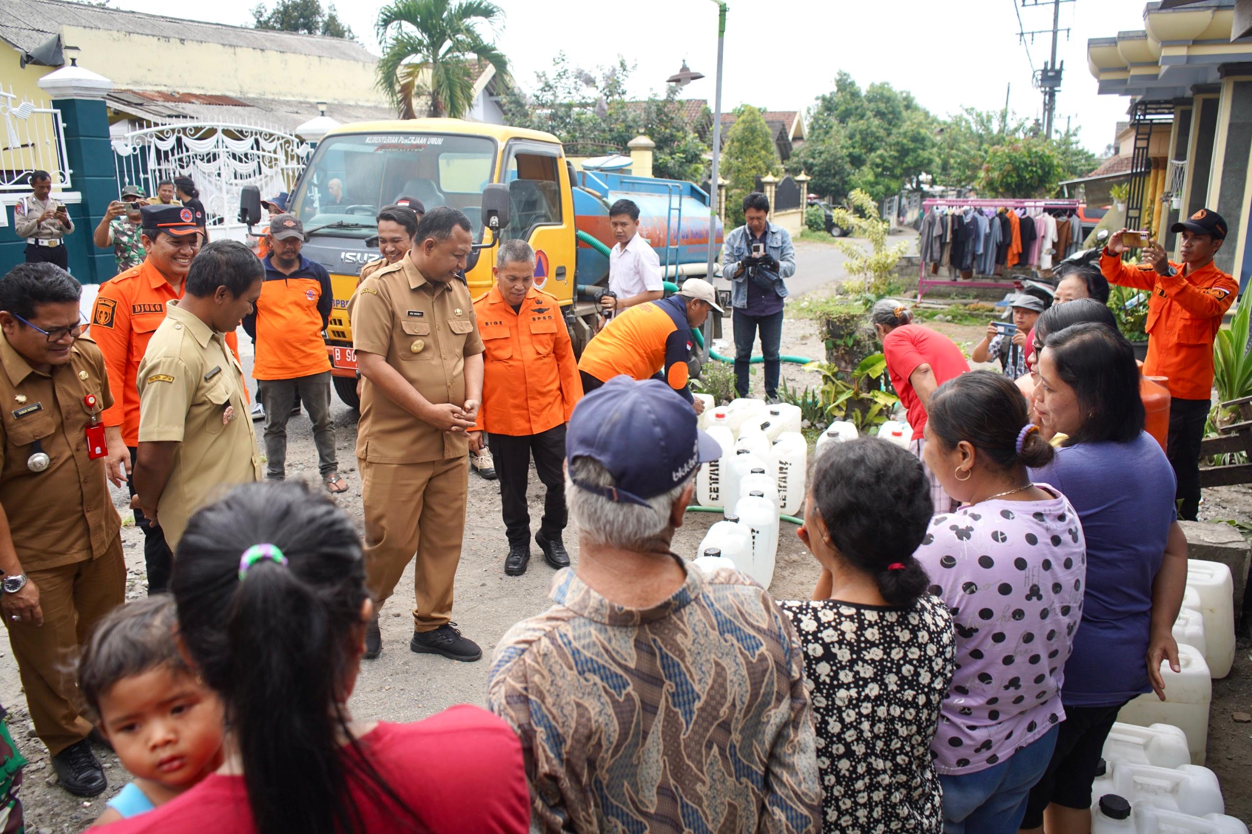 Pemkab Kediri Rutin Salurkan 60 Ribu Liter Air Bersih ke Dusun Petung Ombo
