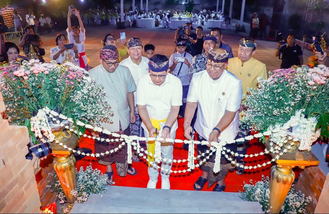 Pj. Gubernur Adhy Resmikan Gedung Sekber PHDI dan Lembaga Keagamaan Hindu Jatim