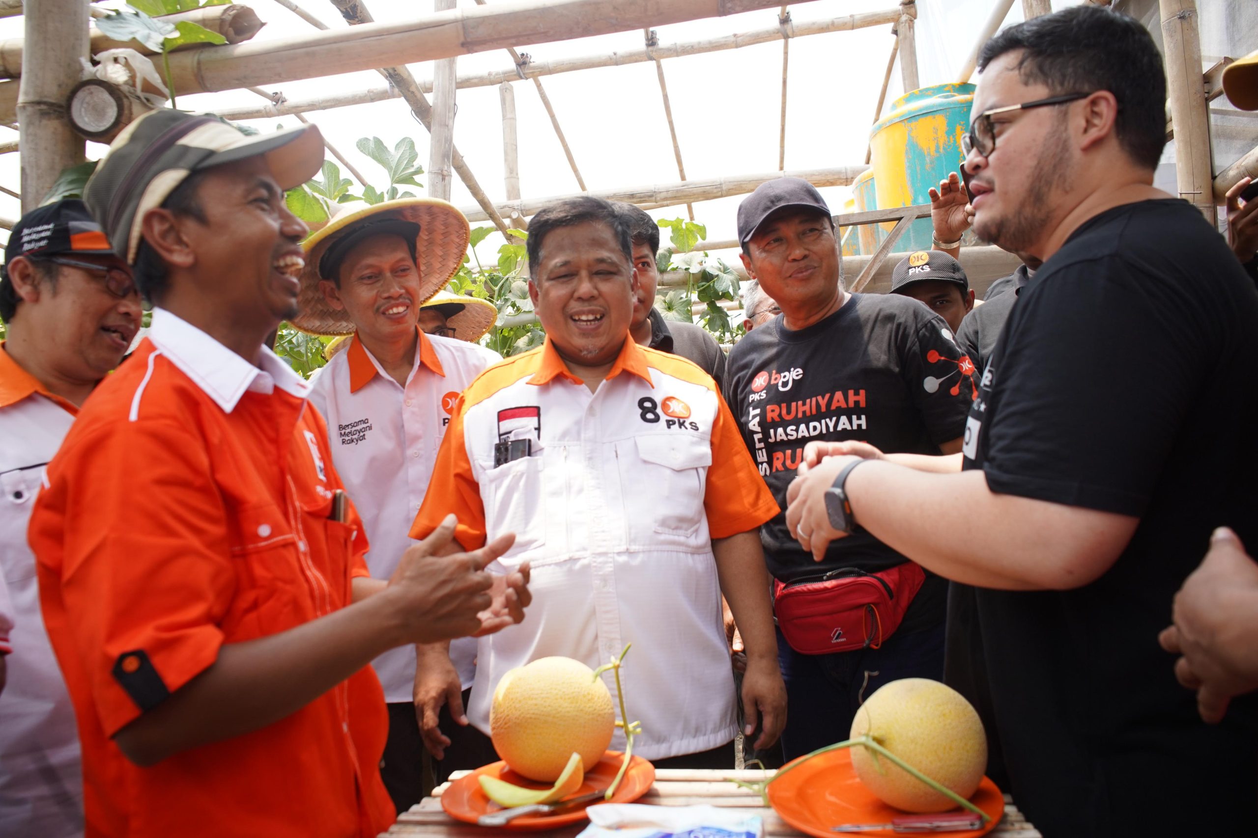 Mas Dhito dan PKS Ajak Milenial Bertani dengan Teknologi Green House