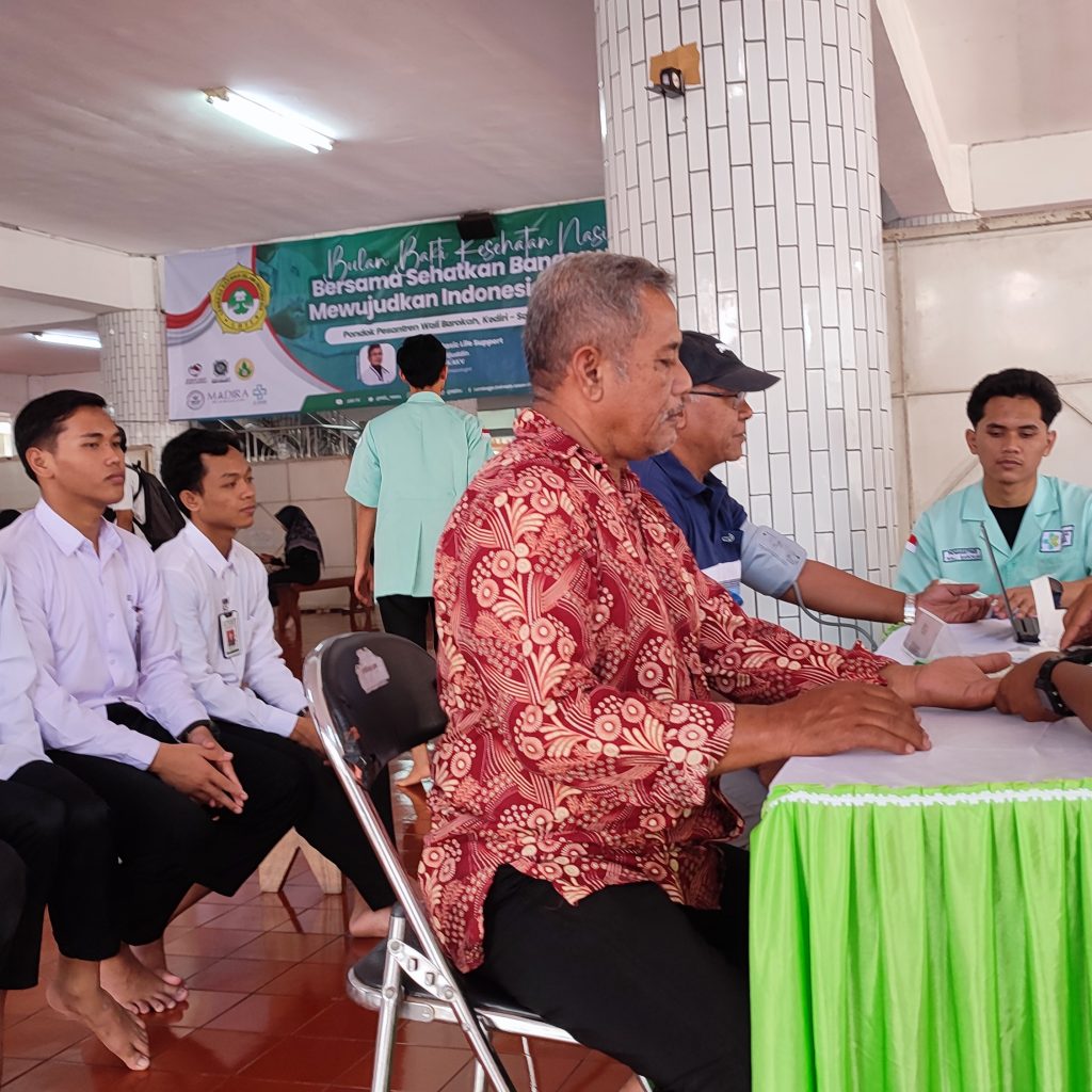 Semangat Sehat Bersama, Ponpes Wali Barokah Gelar Bakti Sosial dan Pelatihan BHD