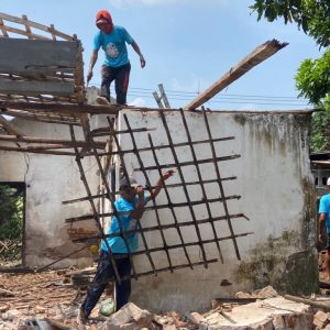 Rumah Reyot Lansia di Kota Kediri Dibedah Relawan Bolone Vinanda