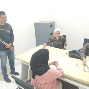 Wanita Muda Berhasil Tipu Bos Ponsel, Nilainya Fantastis