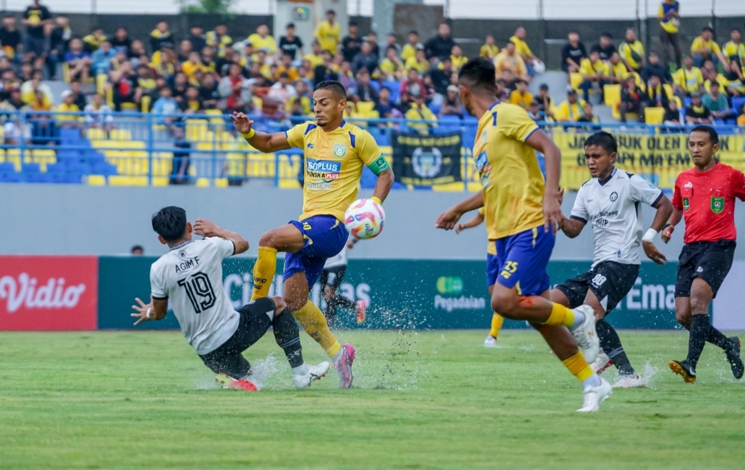 Hasil Liga 2 : Gresik United Taklukkan Persipal Palu 3-2