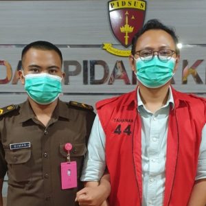 Kejati Jatim Kembali Tahan Tersangka Dugaan Korupsi PT INKA Kejati Jatim Kembali Tahan Tersangka Dugaan Korupsi PT INKA