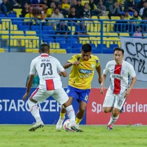 Didepan Pendukungnya, Gresik United Tundukkan Persela Lamongan 2-1 