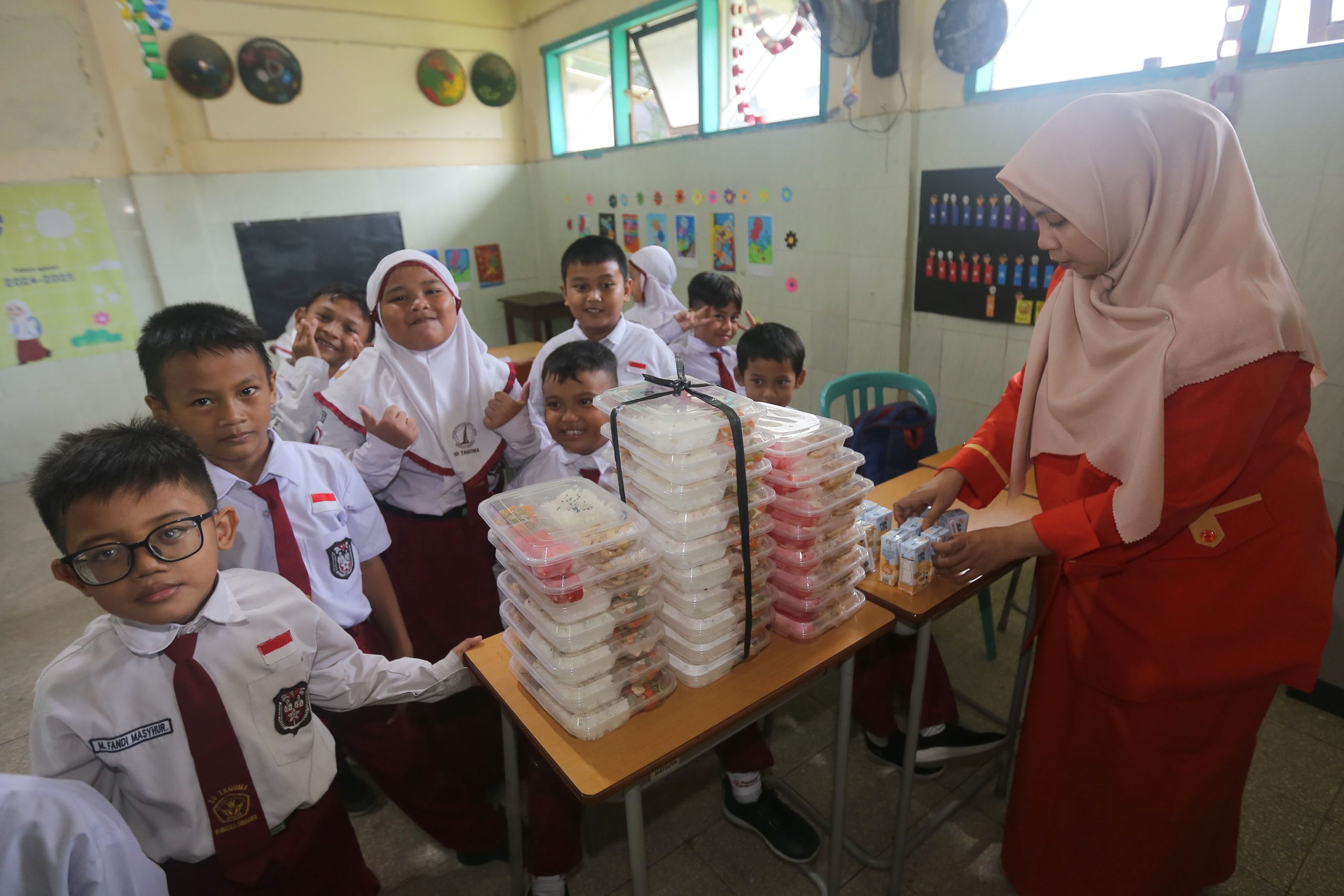 Program Makan Bergizi Gratis di Surabaya Dianggarkan Rp1 Triliun