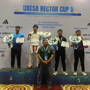 3 Atlet SMAN 4 Sidoarjo, Raih Emas Karate Internasional Unesa Cup ll