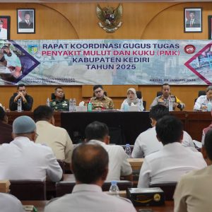 Mitigasi Penyebaran PMK, Pemkab Kediri Tutup Pasar Hewan dan Siapkan Vaksinasi Mitigasi Penyebaran PMK, Pemkab Kediri Tutup Pasar Hewan dan Siapkan Vaksinasi
