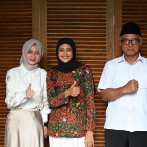 Mbak Vinanda dan Gus Qowim Minta Doa Restu Bunda Fey Lanjutkan Kepemimpinan Kota Kediri