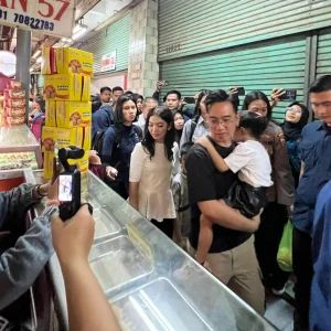 Tinjau Pasar Atom Surabaya Jelang Imlek, Wapres Ingatkan Pentingnya Penguatan Tinjau Pasar Atom Surabaya Jelang Imlek, Wapres Ingatkan Pentingnya Penguatan