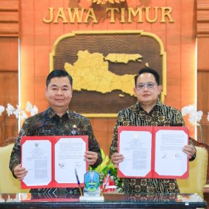 Pemprov Jatim dan DKI Jakarta Tandatangani Adendum Kesepakatan Bersama Pemprov Jatim dan DKI Jakarta Tandatangani Adendum Kesepakatan Bersama
