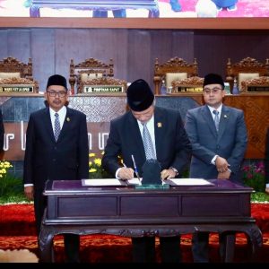 Pemprov Jatim Beber Strategi Tarik PAD BUMD Perseroda Pemprov Jatim Beber Strategi Tarik PAD BUMD Perseroda