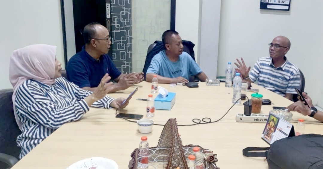 PWI Jatim Gelar Jalan Sehat Gratis Berhadiah Umrah