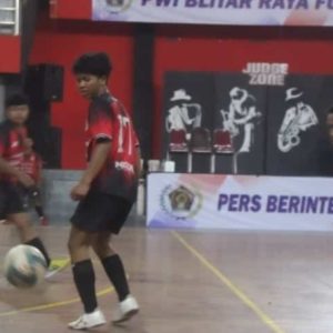 Meriahkan HPN 2025, PWI Blitar Raya Gelar Futsal Antar Pelajar
