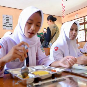 Makan Bergizi Gratis di Banyuwangi Telah Jangkau 28 Sekolah Makan Bergizi Gratis di Banyuwangi Telah Jangkau 28 Sekolah