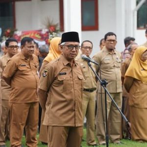 Pimpin Apel Perdana, Wakil Wali Kota Gus Qowim Tegaskan Komitmen untuk Kota Kediri Pimpin Apel Perdana, Wakil Wali Kota Gus Qowim Tegaskan Komitmen untuk Kota Kediri