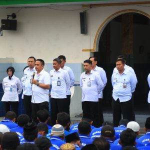 Kalapas Banyuwangi Sampaikan Pemberantasan Halinar dan Program Ketahanan Pangan Kalapas Banyuwangi Sampaikan Pemberantasan Halinar dan Program Ketahanan Pangan