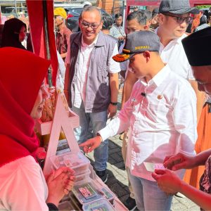 Tekan Laju Inflasi, Pemkab Mojokerto Gerilya Gelar Pasar Murah Ramadhan Berkah Tekan Laju Inflasi, Pemkab Mojokerto Gerilya Gelar Pasar Murah Ramadhan Berkah