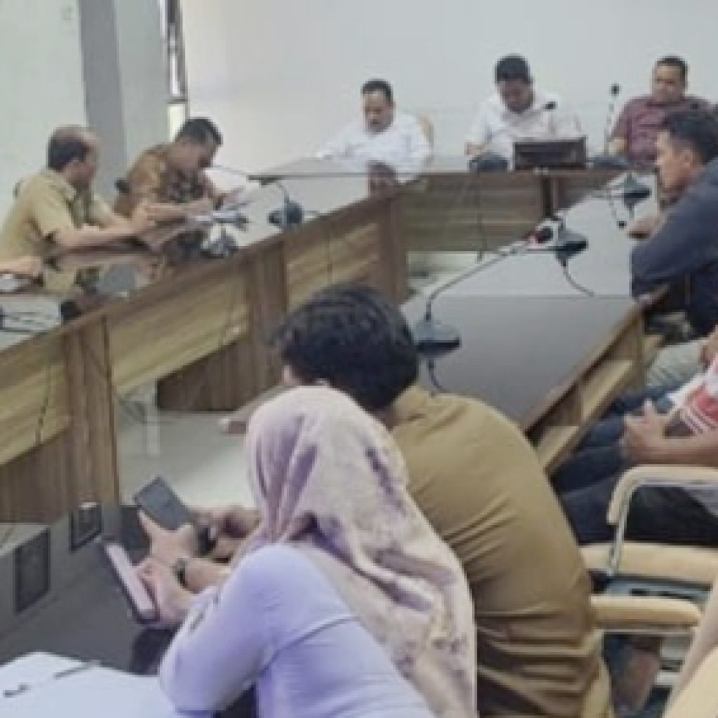 Akibat Tambang Pasir ditutup, Penambang di Blitar Ini Adukan Nasibnya ke Wakil Rakyat