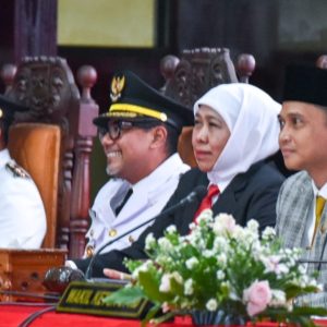Gubernur Saksikan Sertijab Bupati Probolinggo