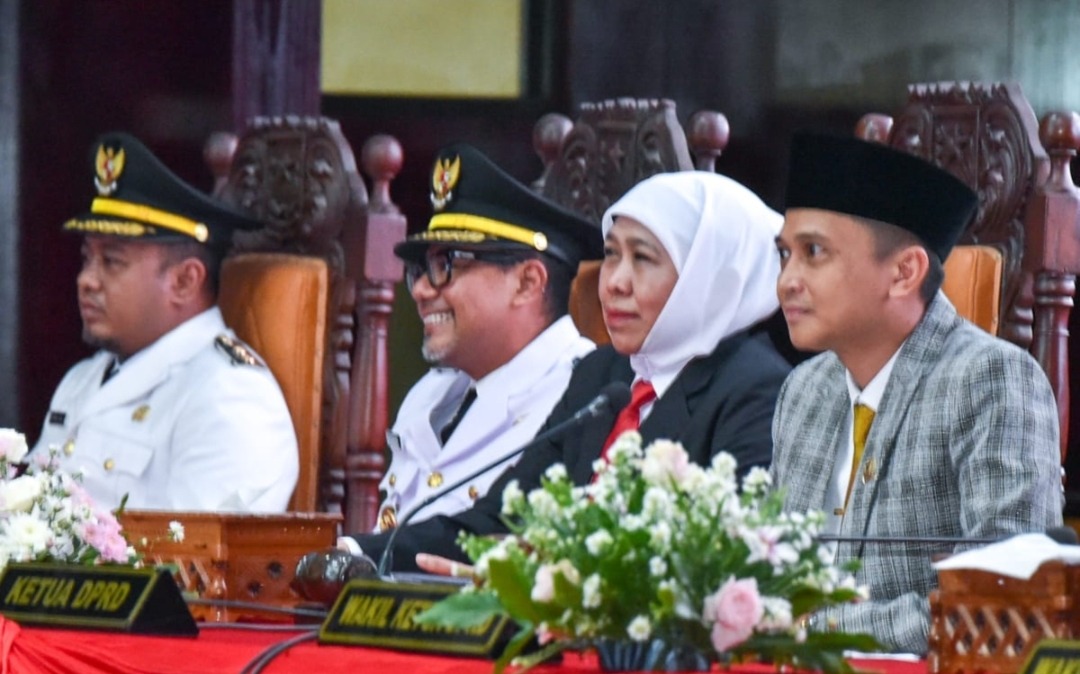 Gubernur Saksikan Sertijab Bupati Probolinggo