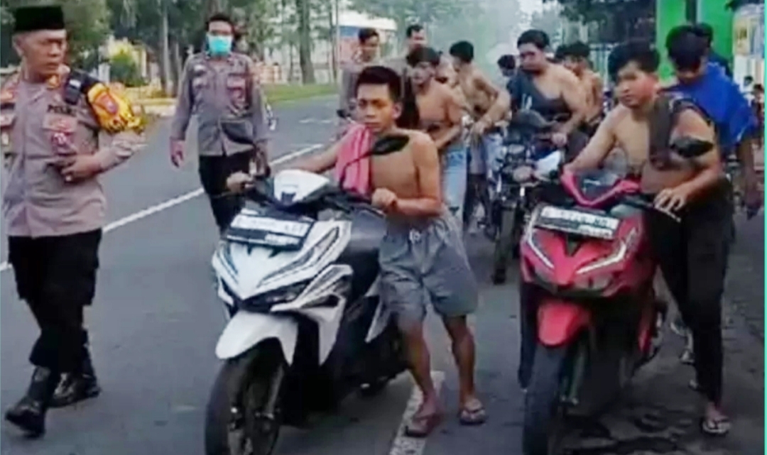 Balap Liar di Jalan Raya Pacing–Dlanggu di Obrak Polisi, 14 Pelaku Joki di Amankan