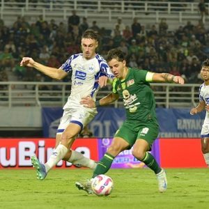 Hasil Liga 1 : Persebaya Dipaksa Berbagi Angka dengan PSIS Semarang Hasil Liga 1 : Persebaya Dipaksa Berbagi Angka dengan PSIS Semarang