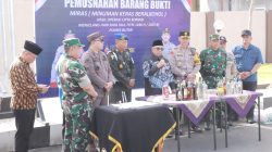 Hasil Operasi Pekat Semeru 2025, Polres Blitar Musnahkan Ribuan Botol Miras